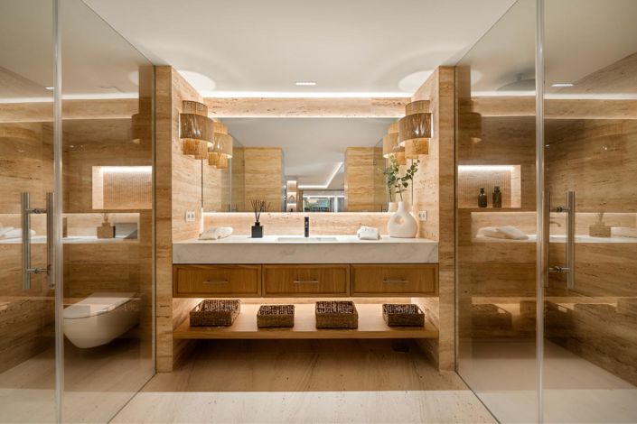 Image No.39-6 Bed Property for sale