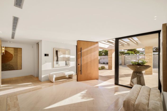 Image No.49-6 Bed Property for sale