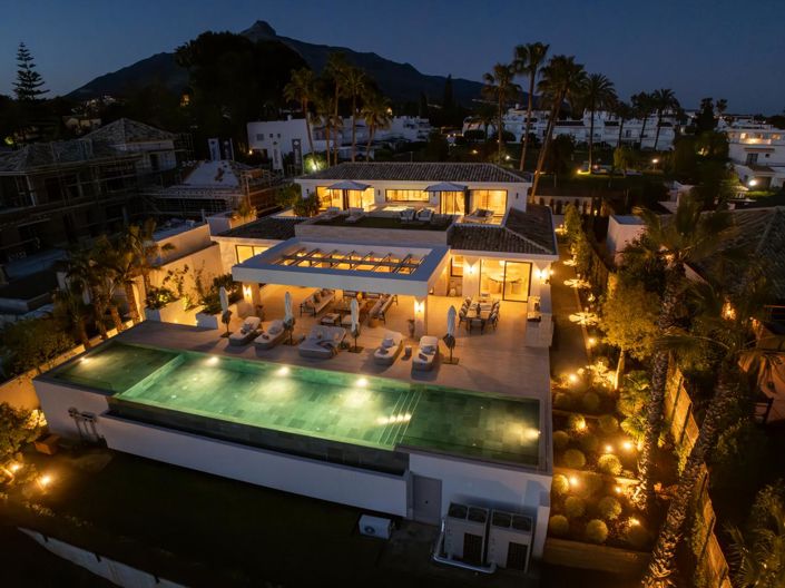 Image No.7-6 Bed Property for sale