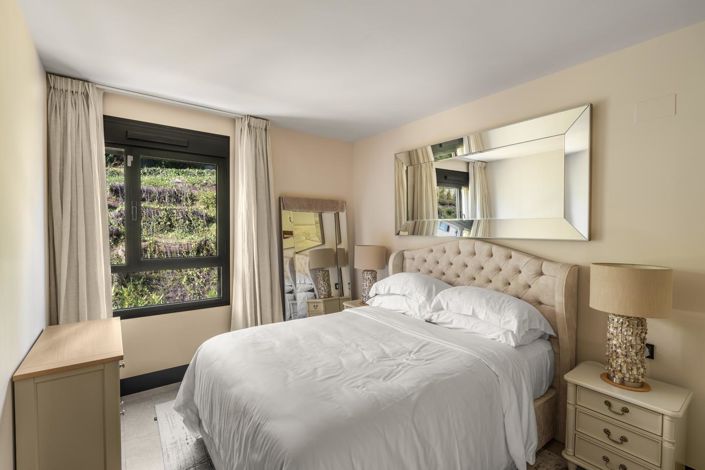 Image No.16-3 Bed Property for sale