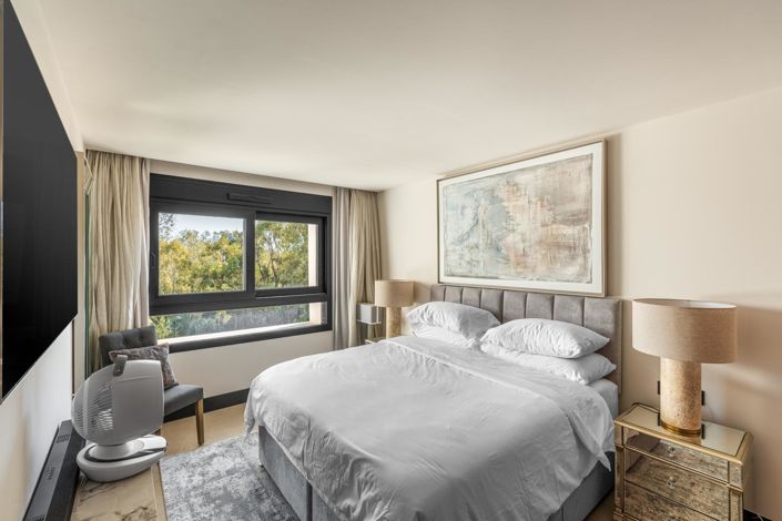 Image No.23-3 Bed Property for sale