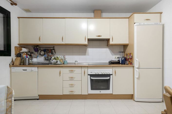 Image No.7-2 Bed Property for sale