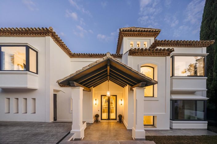 Image No.1-5 Bed Property for sale