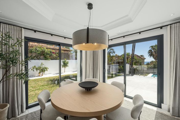 Image No.25-5 Bed Property for sale