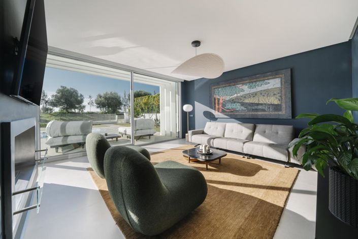 Image No.5-5 Bed Property for sale