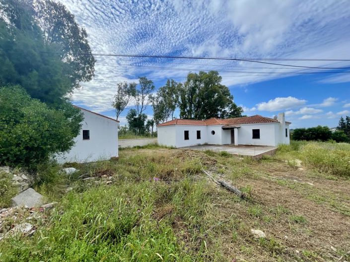 Image No.25-7 Bed Property for sale