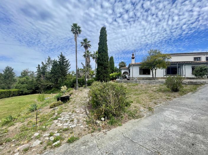 Image No.29-7 Bed Property for sale