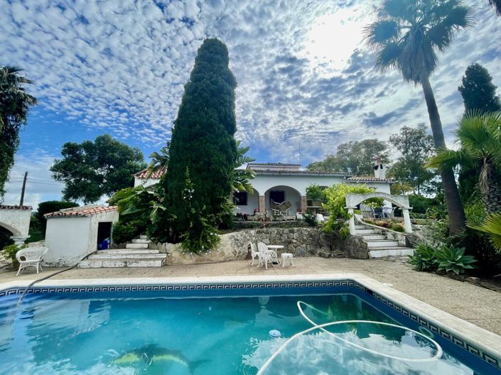 Image No.32-7 Bed Property for sale