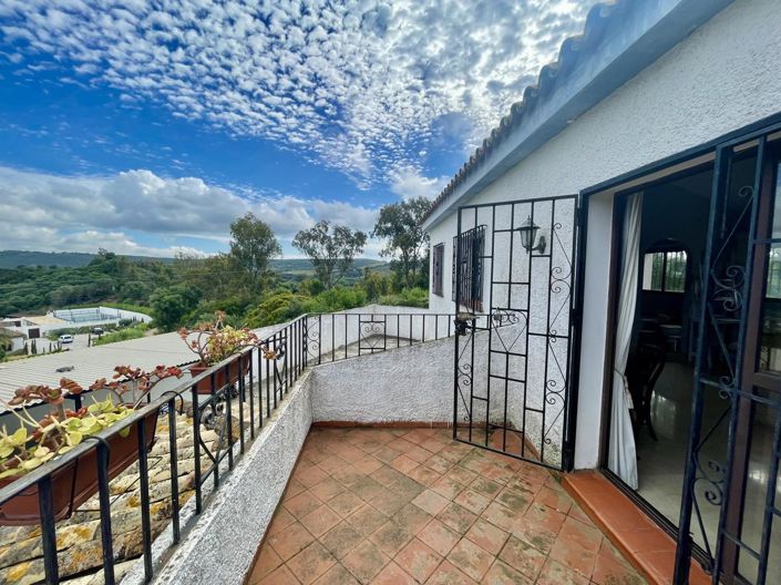 Image No.35-7 Bed Property for sale