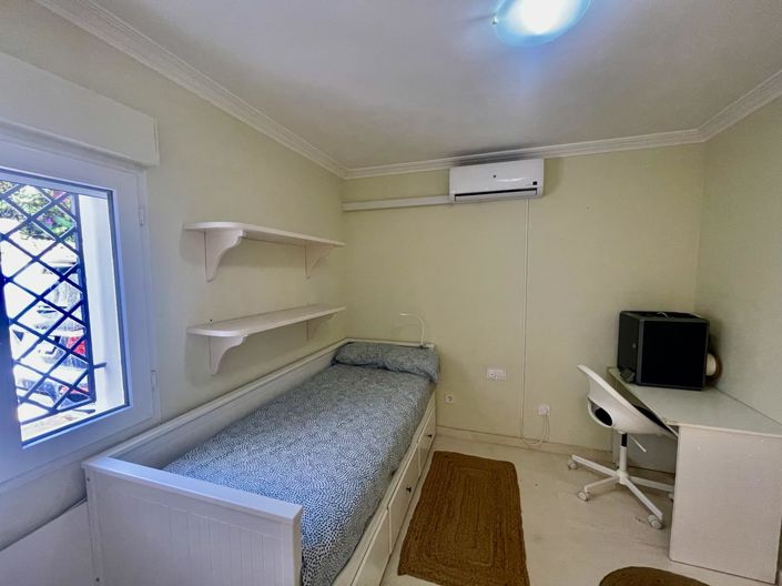 Image No.31-5 Bed Property for sale