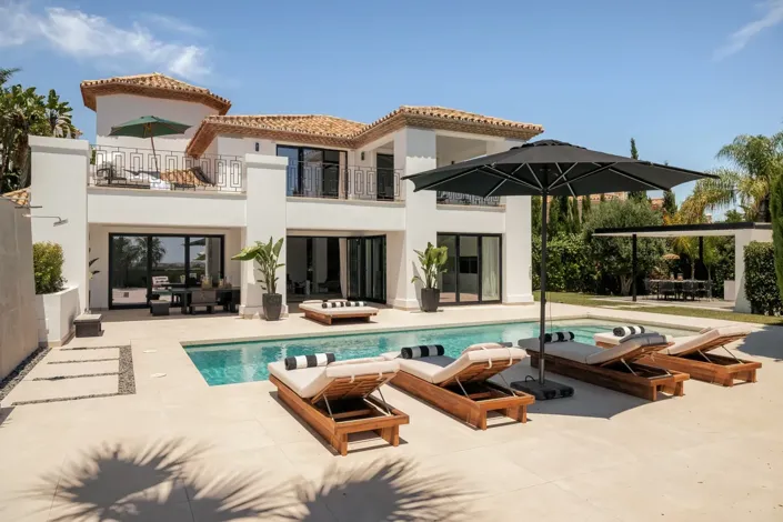 Image No.1-5 Bed Property for sale