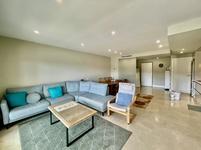 Image No.12-2 Bed Property for sale