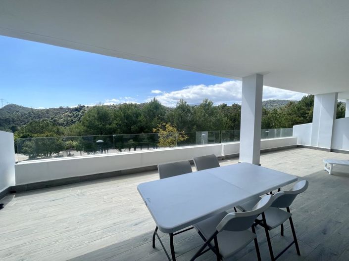 Image No.8-2 Bed Property for sale