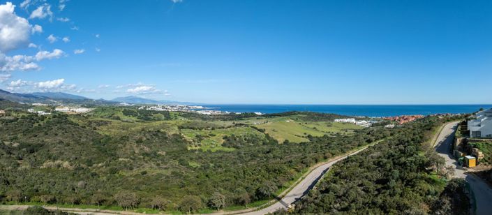 Image No.13-3 Bed Property for sale