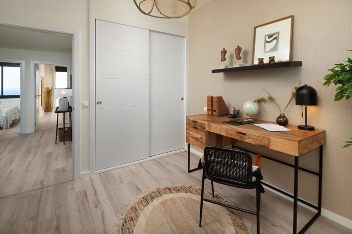 Image No.10-3 Bed Property for sale