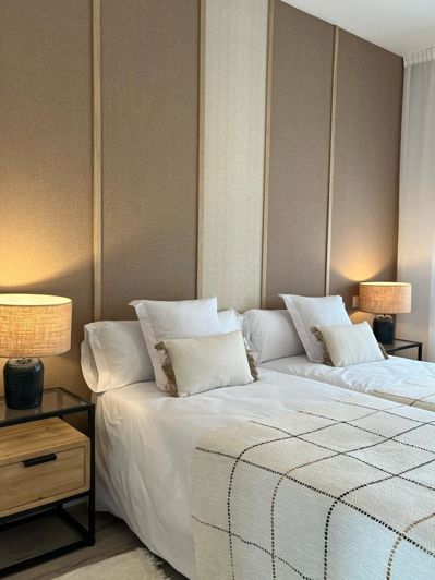 Image No.17-3 Bed Property for sale