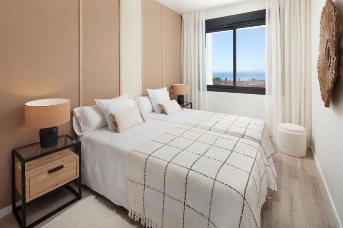 Image No.18-3 Bed Property for sale