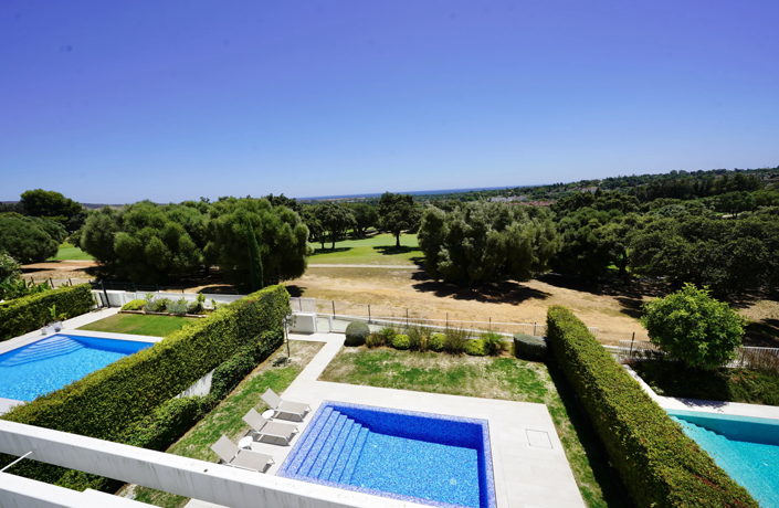 Image No.24-5 Bed Property for sale