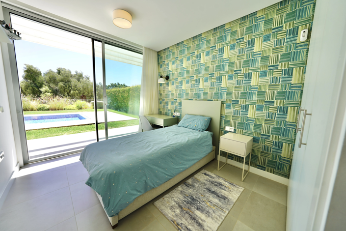 Image No.8-5 Bed Property for sale