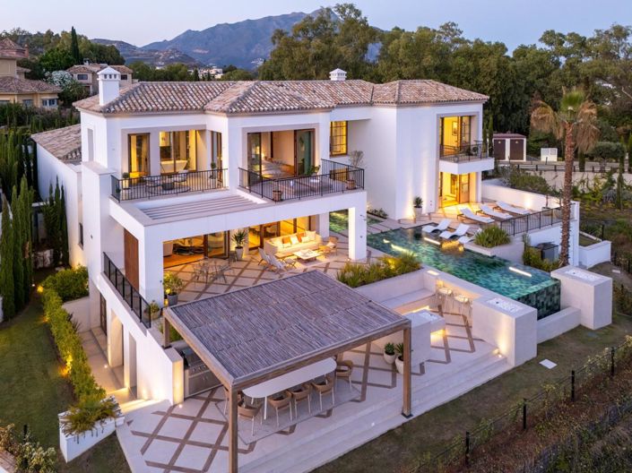 Image No.1-5 Bed Property for sale