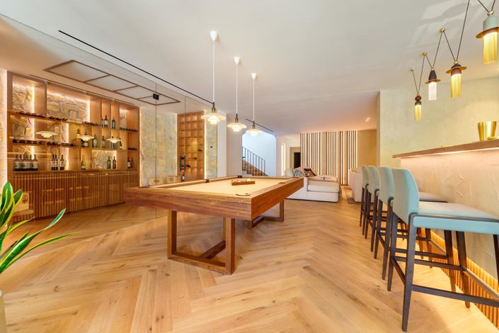 Image No.22-5 Bed Property for sale