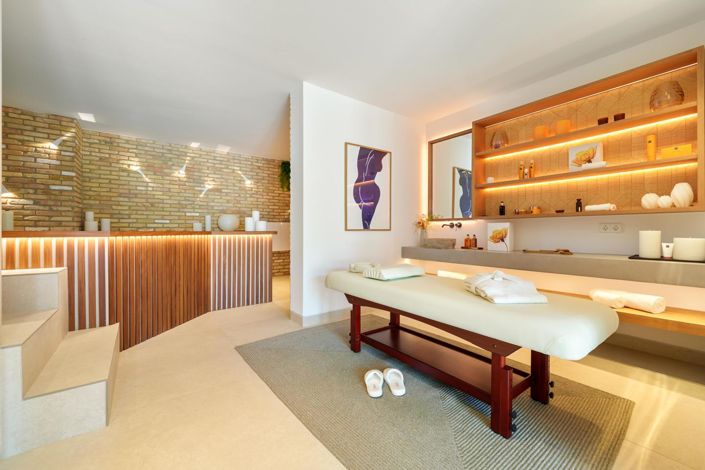 Image No.27-5 Bed Property for sale