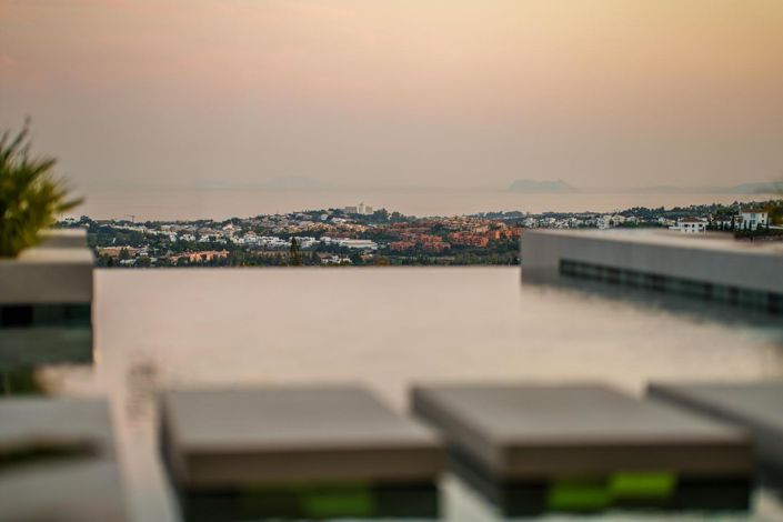 Image No.38-5 Bed Property for sale