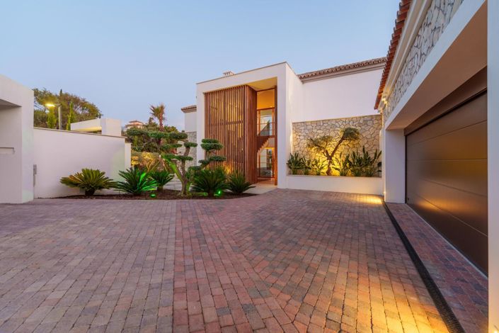 Image No.39-5 Bed Property for sale