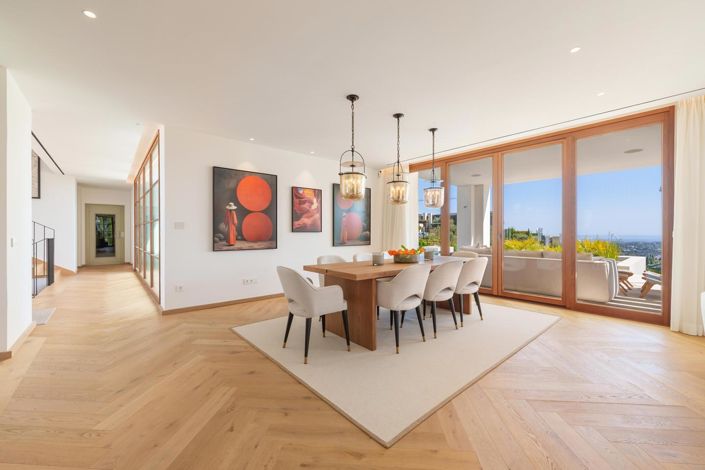 Image No.4-5 Bed Property for sale