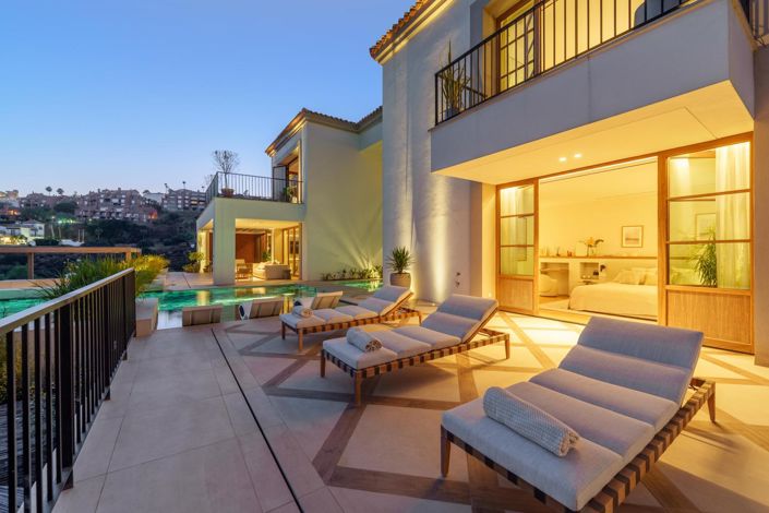 Image No.43-5 Bed Property for sale