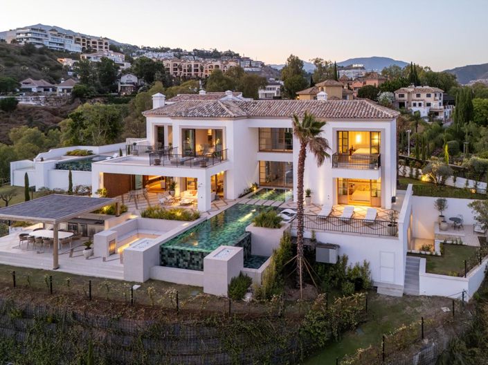 Image No.48-5 Bed Property for sale