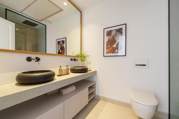 Image No.7-5 Bed Property for sale