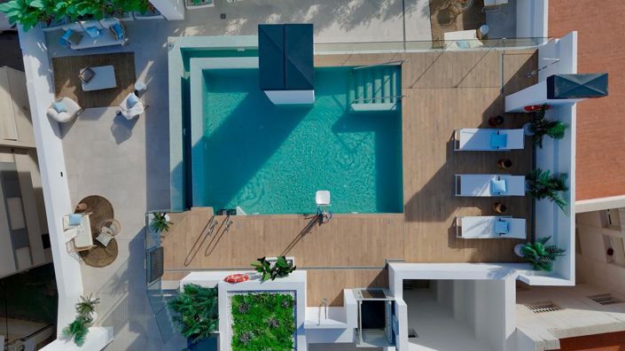 Image No.12-2 Bed Property for sale