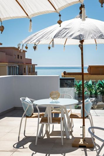 Image No.15-2 Bed Property for sale