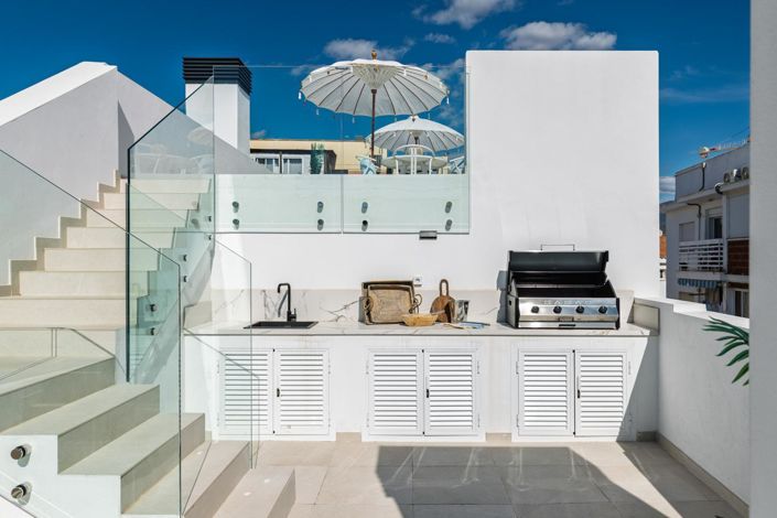 Image No.19-2 Bed Property for sale