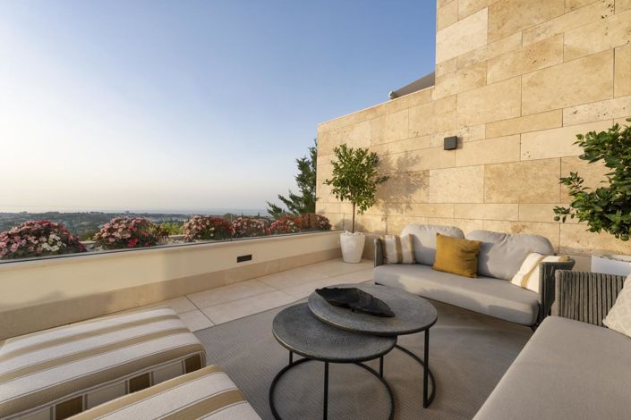 Image No.13-3 Bed Property for sale