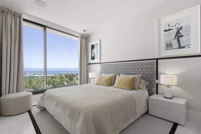 Image No.26-3 Bed Property for sale