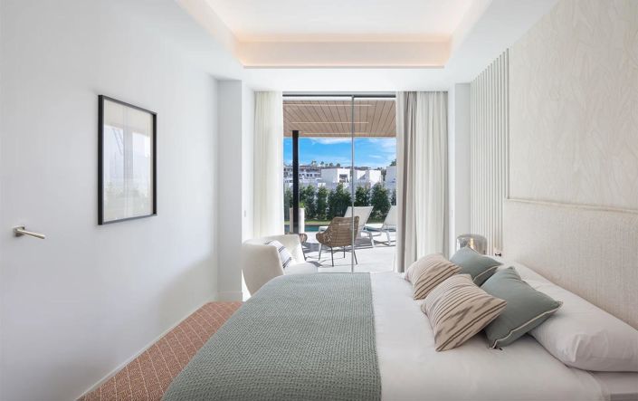 Image No.5-3 Bed Property for sale