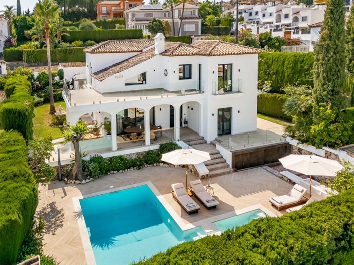 Image No.1-4 Bed Property for sale