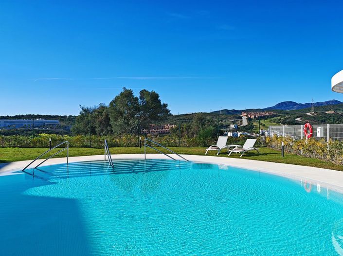 Image No.8-2 Bed Property for sale