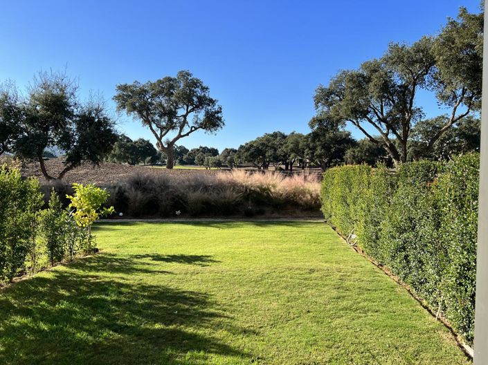 Image No.5-3 Bed Property for sale