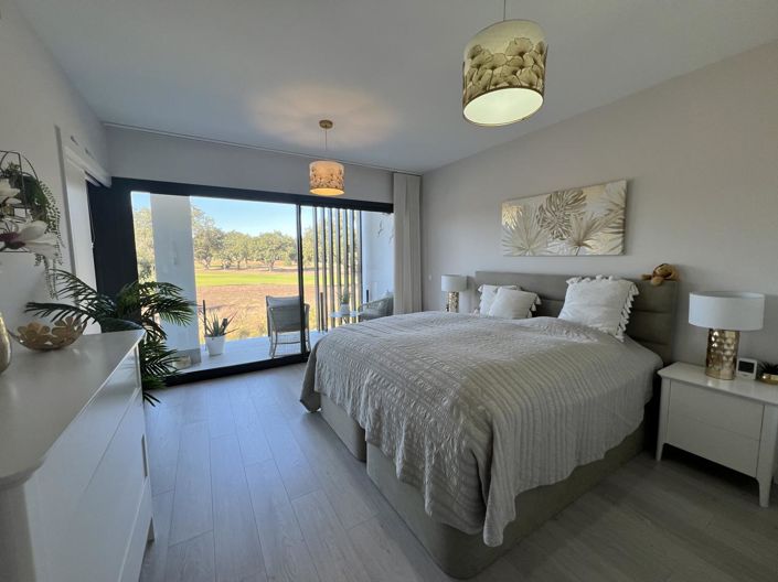 Image No.15-4 Bed Property for sale