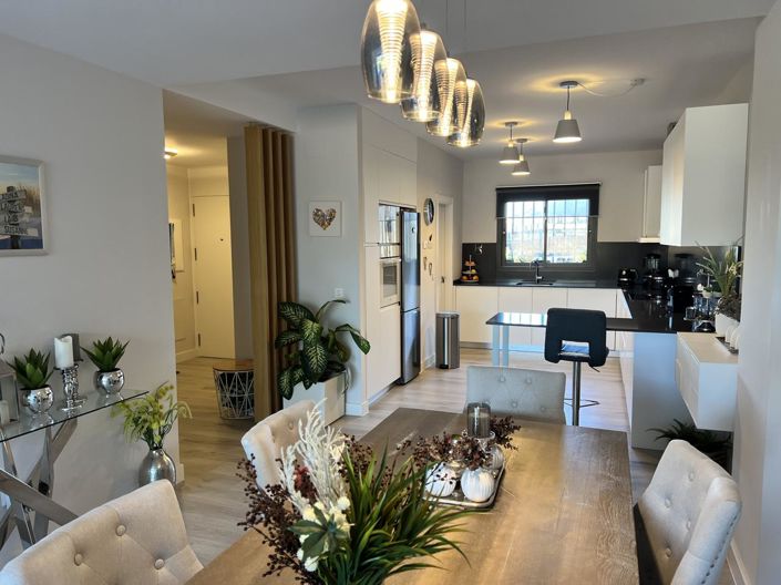 Image No.7-4 Bed Property for sale