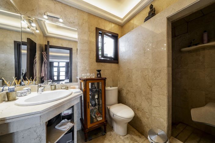 Image No.15-3 Bed Property for sale