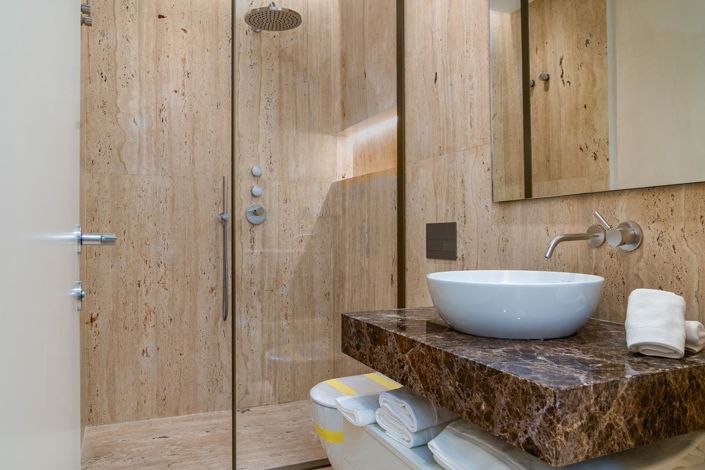 Image No.11-4 Bed Property for sale