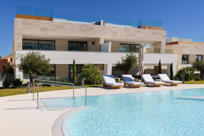 Image No.41-4 Bed Property for sale