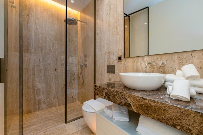 Image No.5-4 Bed Property for sale