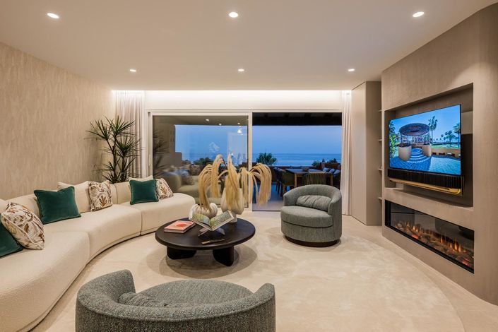 Image No.27-4 Bed Property for sale