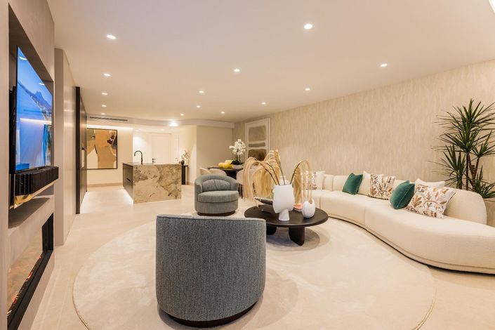 Image No.28-4 Bed Property for sale