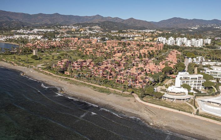 Image No.37-3 Bed Property for sale